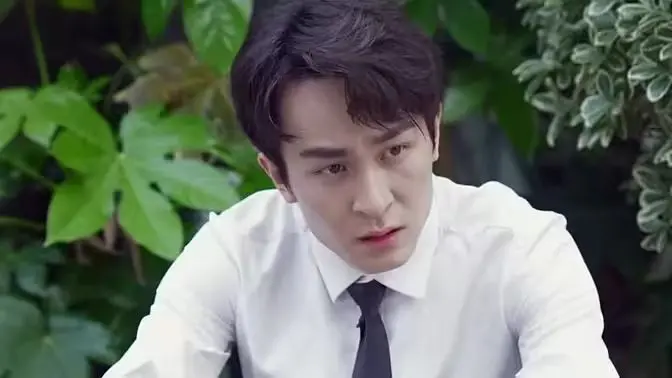 《相爱已成往事》：当爱情褪色，只剩回忆？重温经典，感悟爱情真谛！